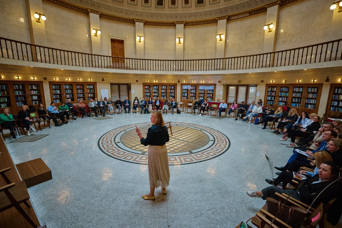 2022/4fb2b6d6fe3d5bde03d6f434946b2578decd1164